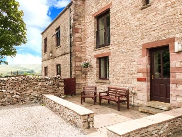 Hayloft Cottage exterior